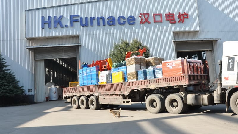 等溫淬火硝鹽爐裝車發貨